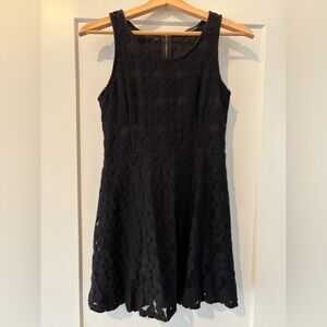 Jella Couture women’s black lace cocktail dress S
